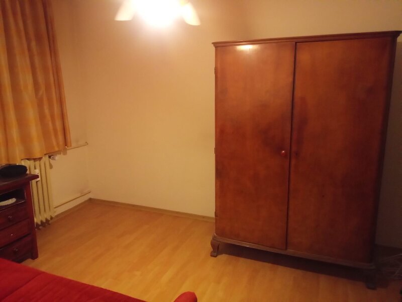 Obor, Colentina Teiul Doamnei, langa Sectia 7 Politie,8 minute Obor,